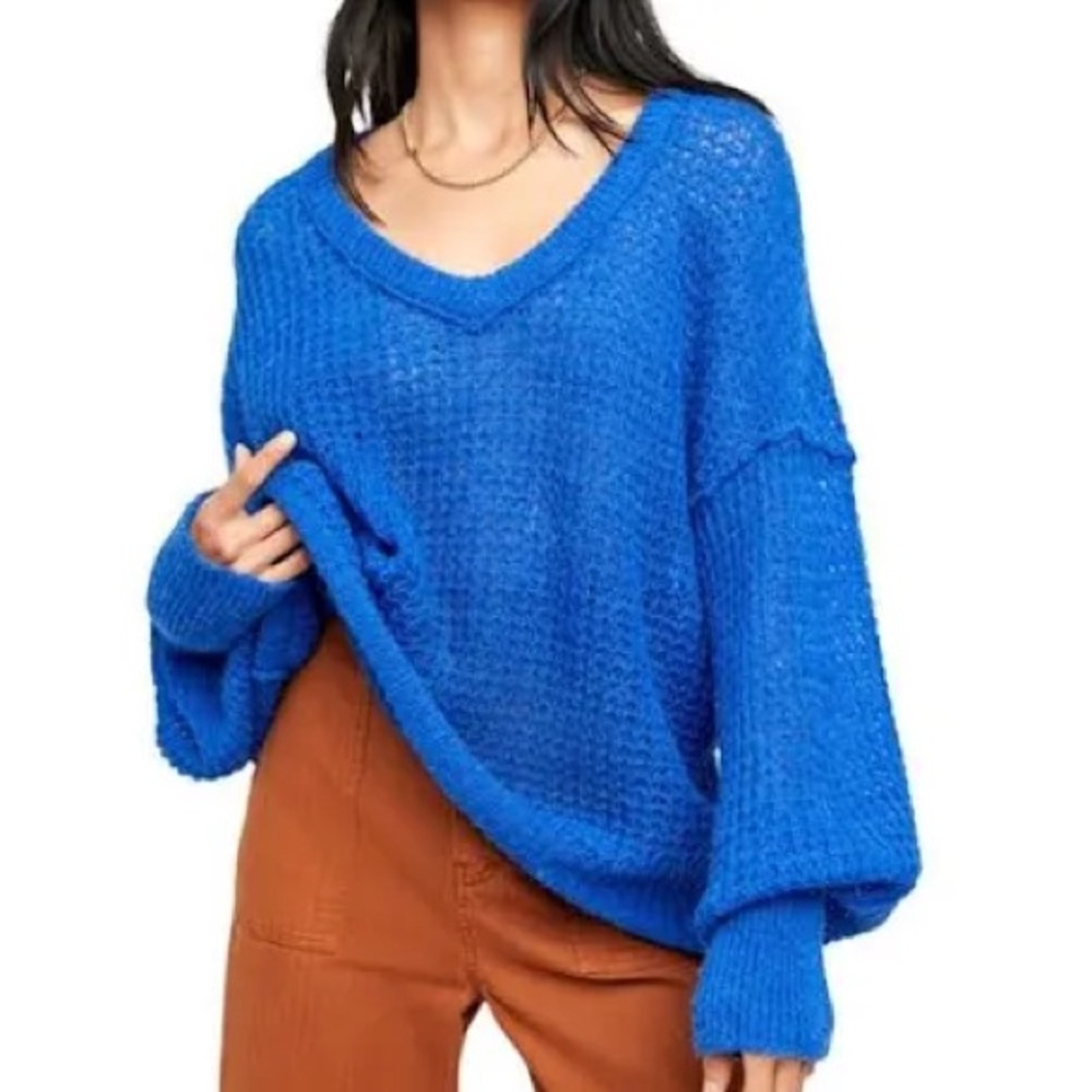 Free People Lulu Oversized V-Neck Sweater Blue Parrot